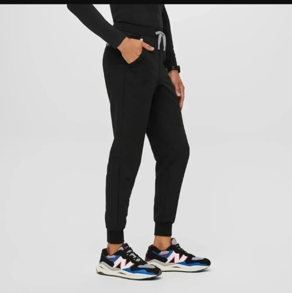 Figs Tansen Jogger scrub pants - Picture 2 of 6